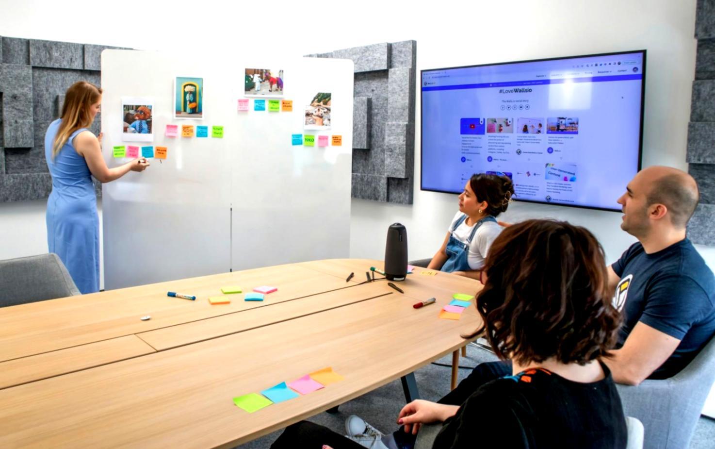 Equipo quantyroseli trabajando en soluciones financieras innovadoras